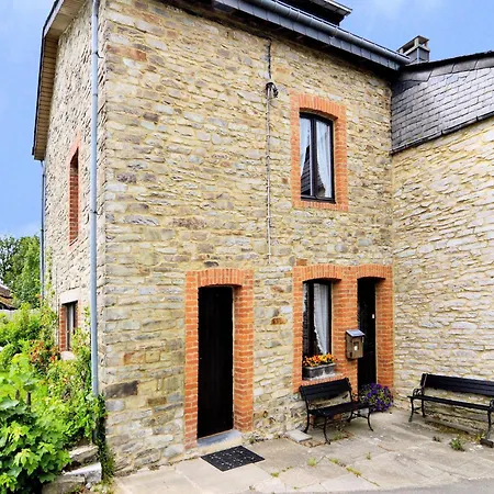 Comfortable Villa, Paliseul, Cleaning Included Vakantiehuis Paliseul